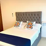 Apartamento En Cartagena, Con 3 Habitaciones