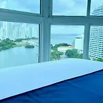 Apartamento En Cartagena, Con 3 Habitaciones