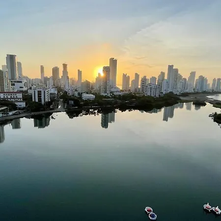 Apartamento En Cartagena, Con 3 Apartamento